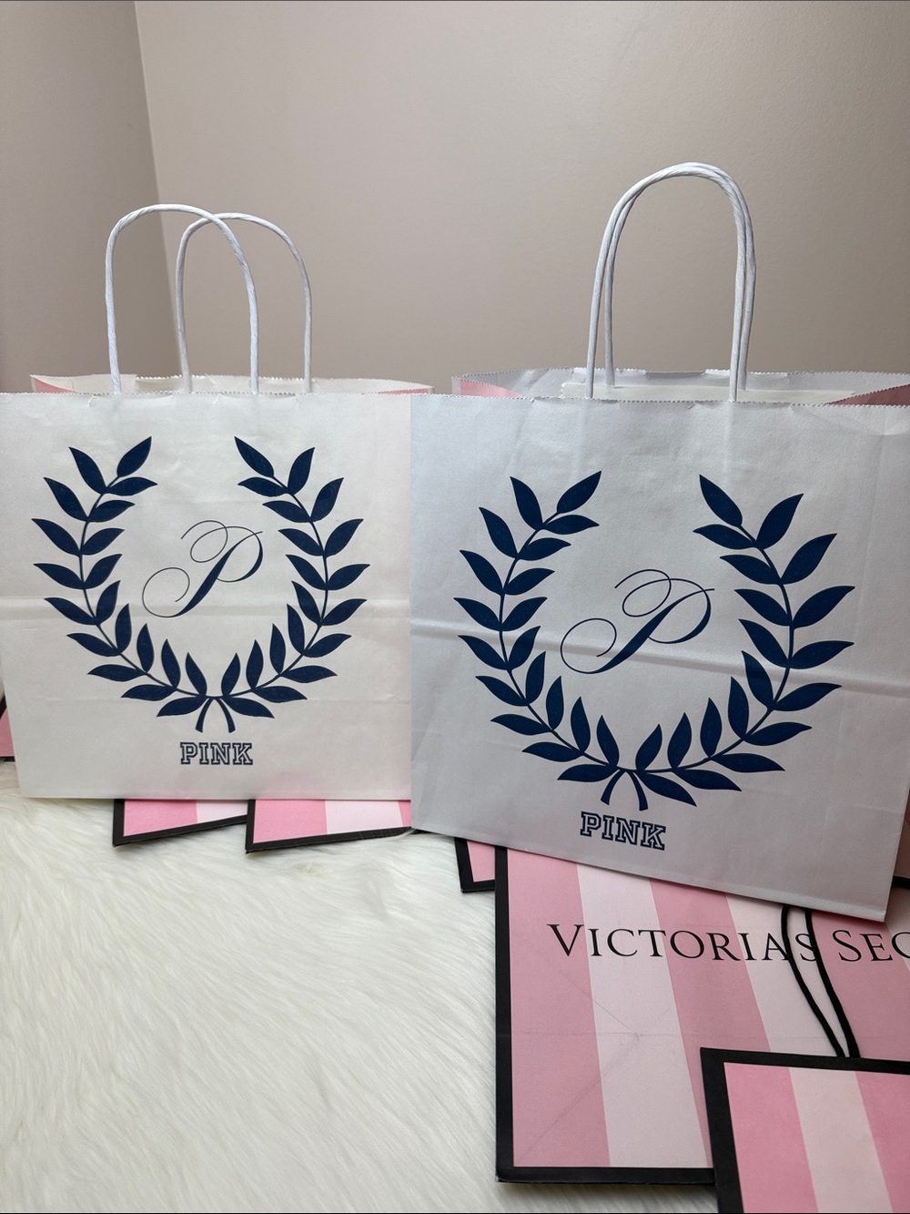 (8) Victoria’s Secret & PINK gift bags shopping bags - Picture 4 of 13